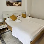 Отель Hirsch 3*