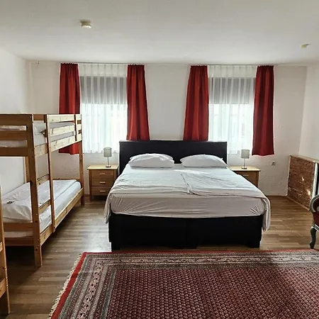 Hotel Hirsch 3*