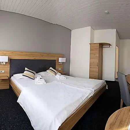 Hirsch Hotel